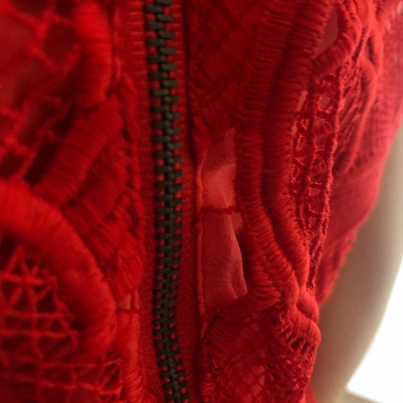 Lovers and Friends Caspian Shift red lace dress - Picture 2 of 4